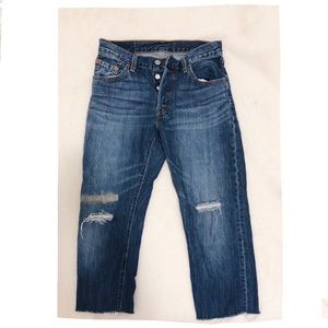 Ripped Jeans// Levi’s ™️